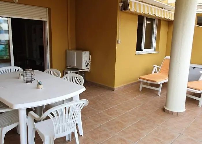 Con Ubicacion Ideal Y Amplia Terraza * Denia